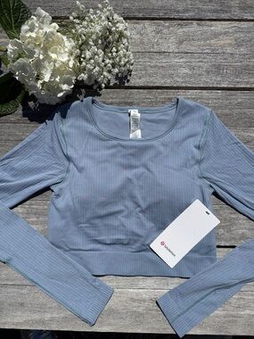 Lululemon Ebb to Street Long-Sleeve Shirt chambray blue size 6 NWT